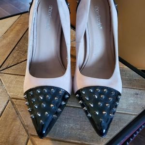 Studded pumps